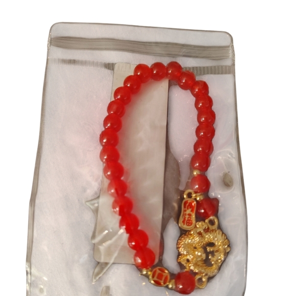 Elegant Red Beaded Bracelet with Faux Gold Dragon Accents - Picture 1 of 3